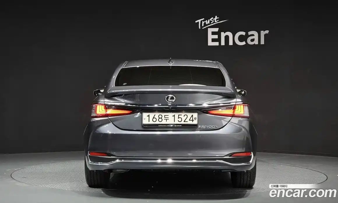 Lexus ES 2023 2.5 Автомат в Москве № 168161, фото 15