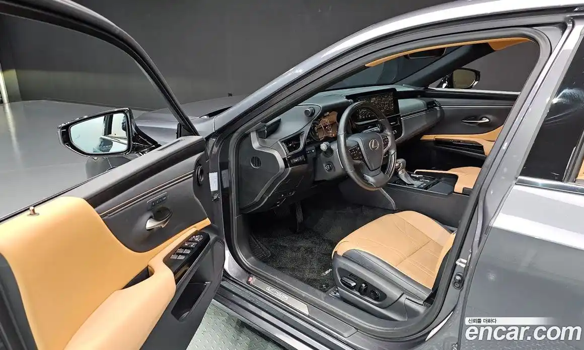 Lexus ES 2023 2.5 Автомат в Москве № 168161, фото 18