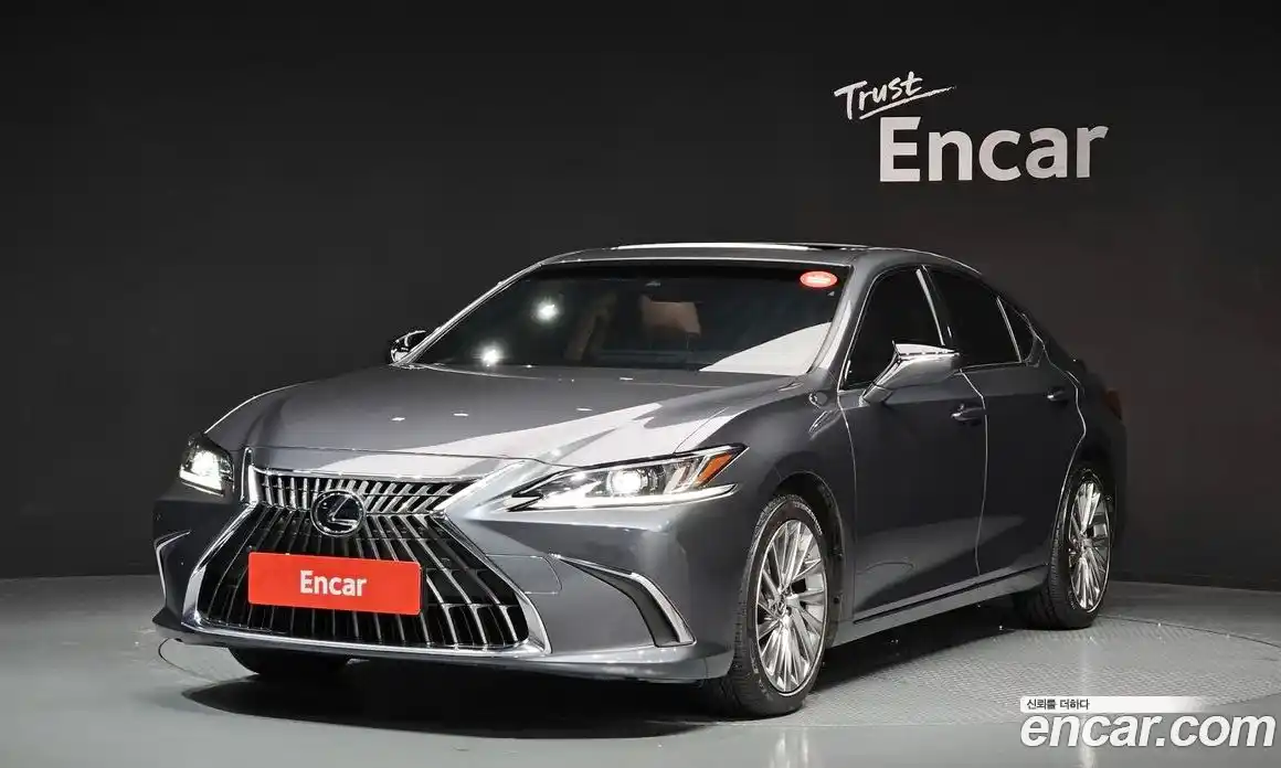 Lexus ES 2023 2.5 Автомат в Москве № 168161, фото 8