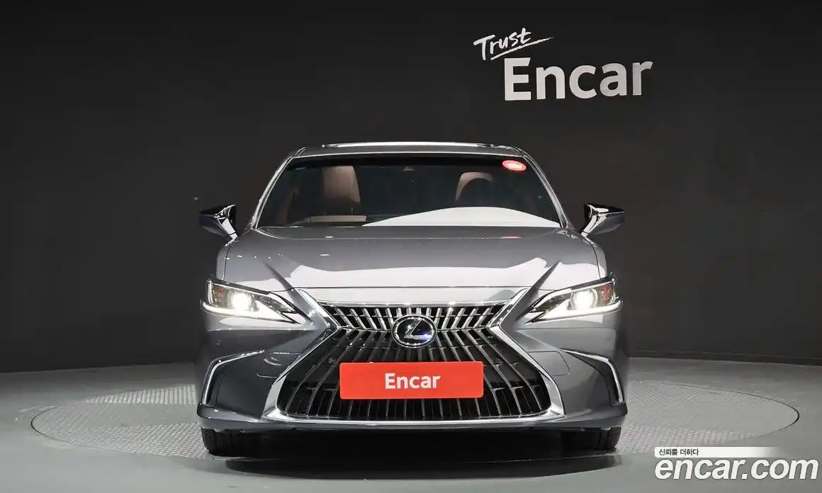 Lexus ES 2023 2.5 Автомат в Москве № 168161, фото 10