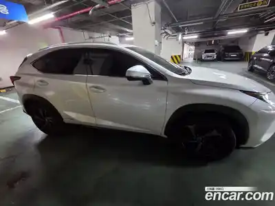 Lexus NX 2019 2.5 Автомат в Москве № 168330, миниатюра 3