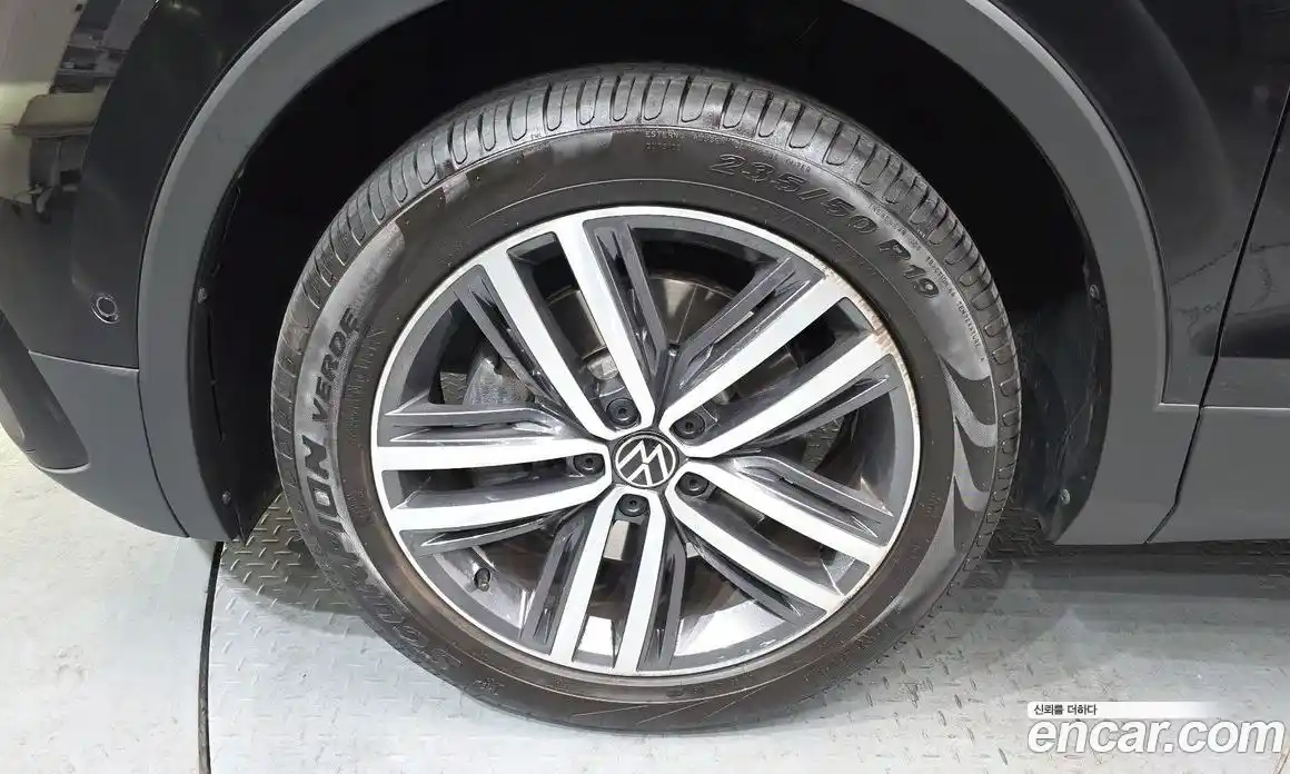 Volkswagen Tiguan 2024 2.0 Автомат в Москве № 168407, фото 10