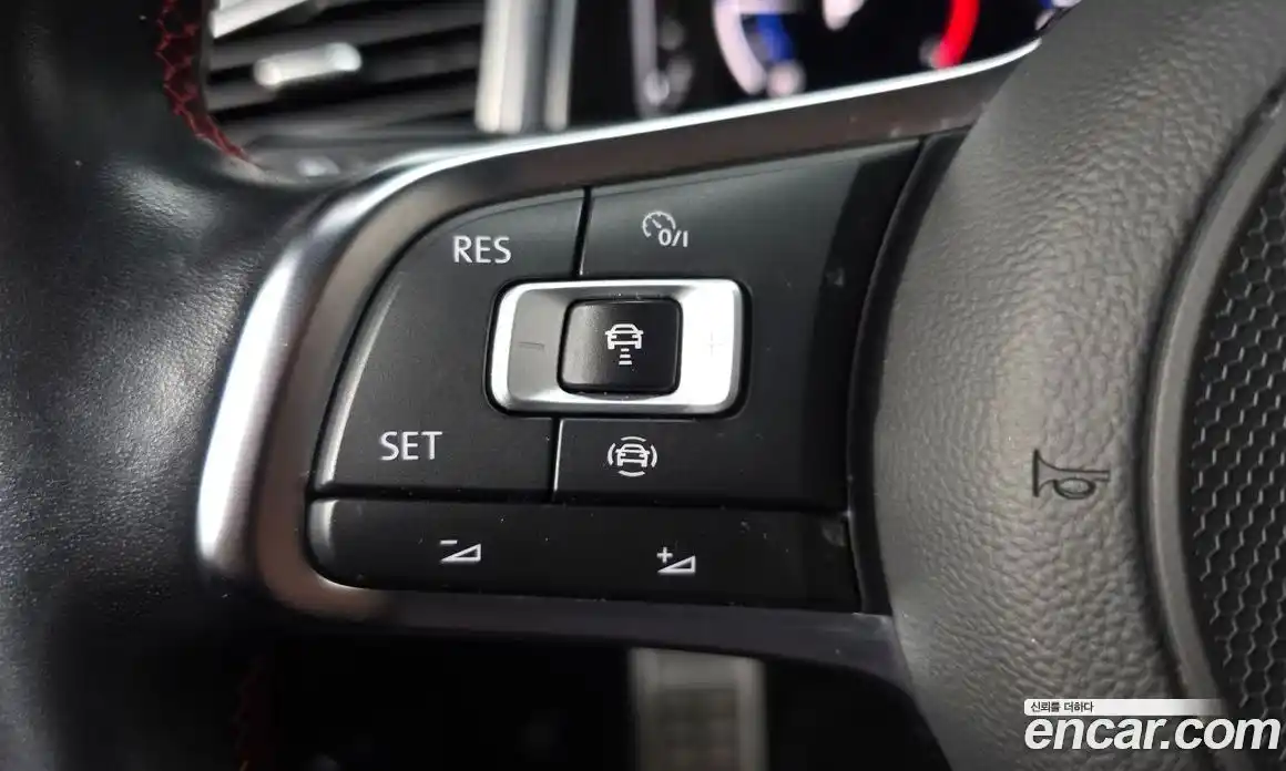 Volkswagen T-Roc 2022 2.0 Автомат в Москве № 169079, фото 16