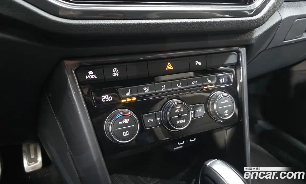 Volkswagen T-Roc 2022 2.0 Автомат в Москве № 169079, фото 17