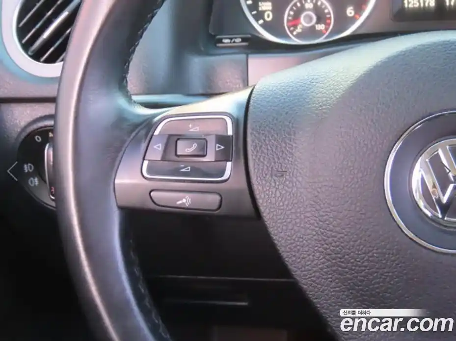 Volkswagen Tiguan 2015 2.0 Автомат в Москве № 169282, фото 11