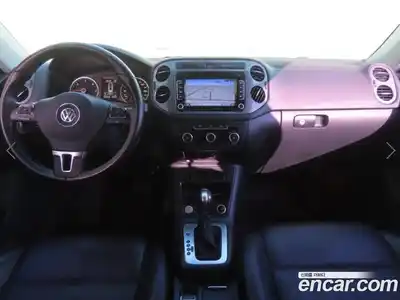 Volkswagen Tiguan 2015 2.0 Автомат в Москве № 169282, миниатюра 8