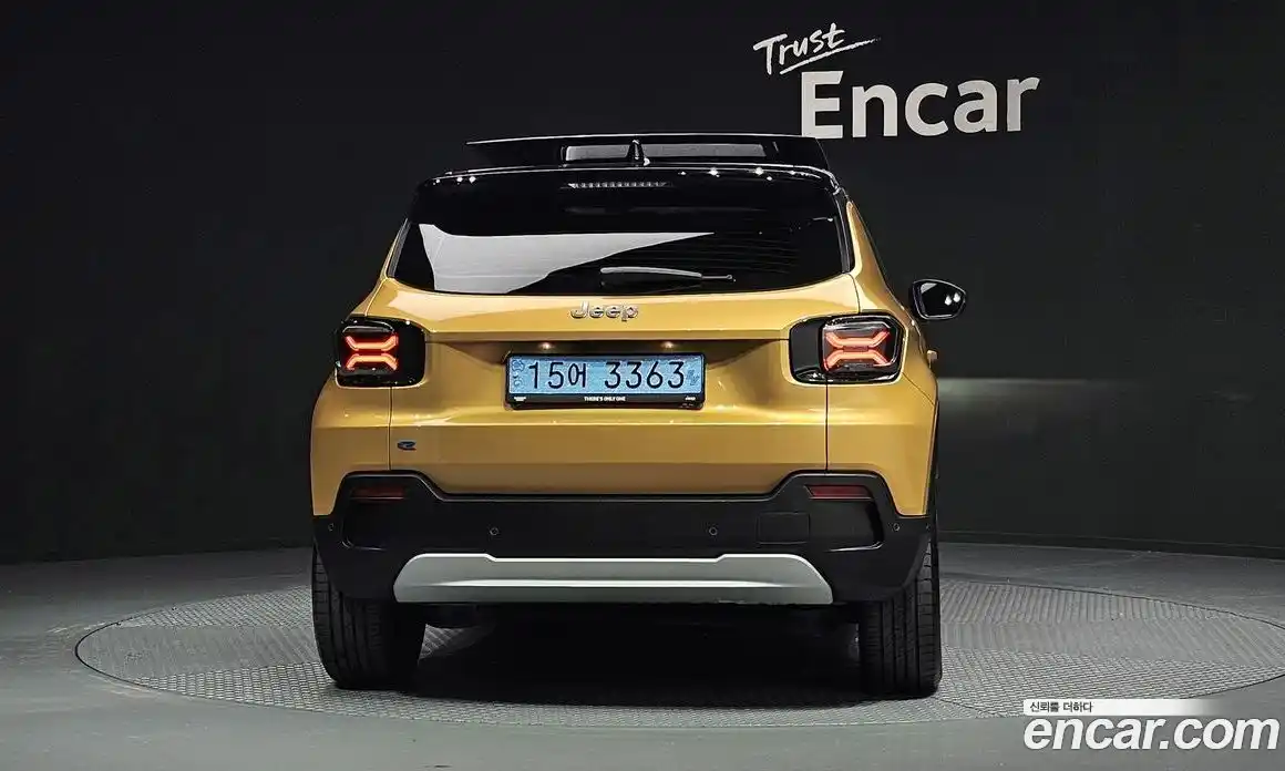 Jeep Avenger 2024 0.1 Автомат в Москве № 169324, фото 13