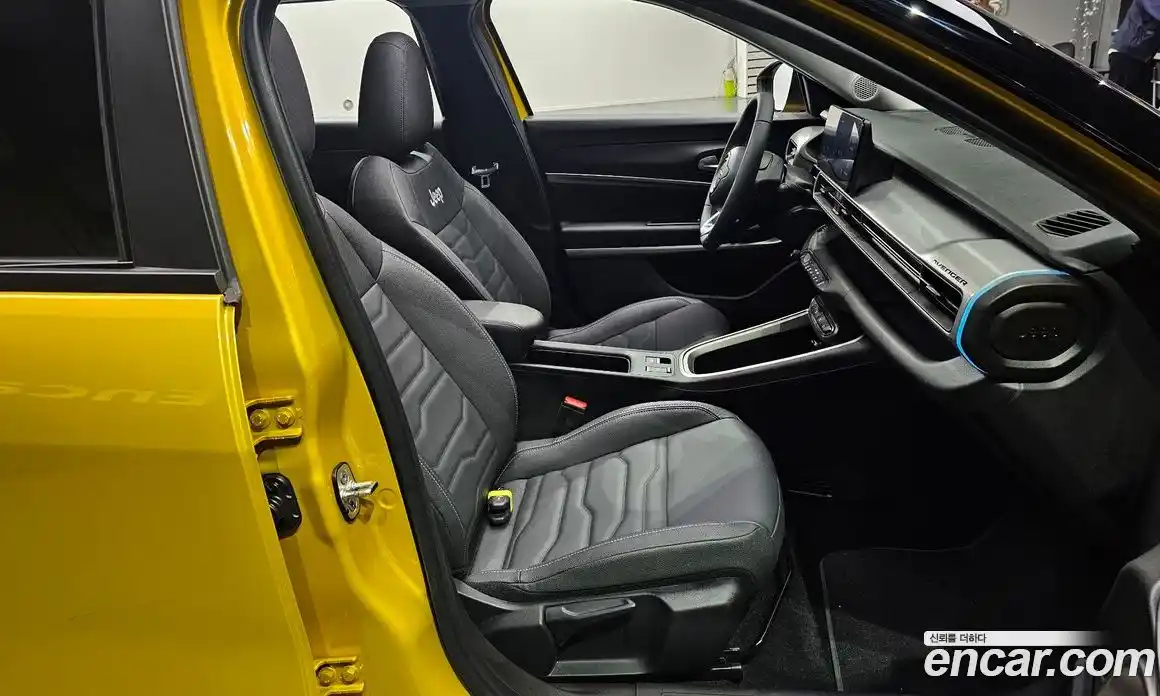 Jeep Avenger 2024 0.1 Автомат в Москве № 169324, фото 4