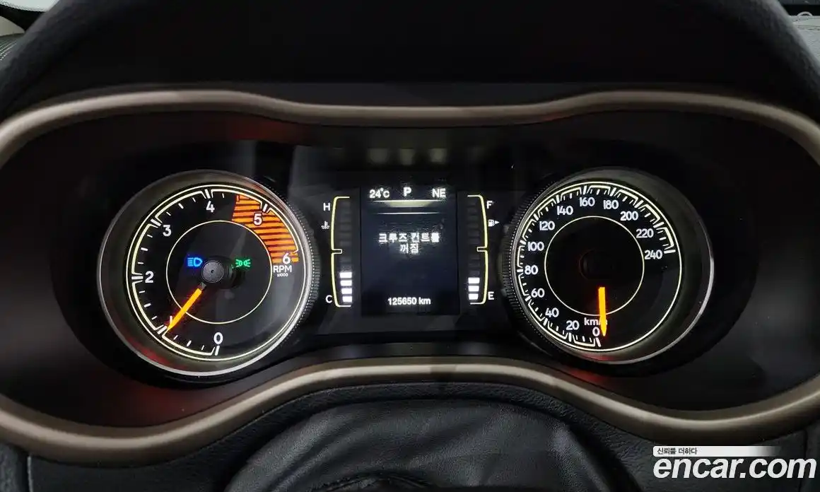 Jeep Cherokee 2016 2.2 Автомат в Москве № 169900, фото 16