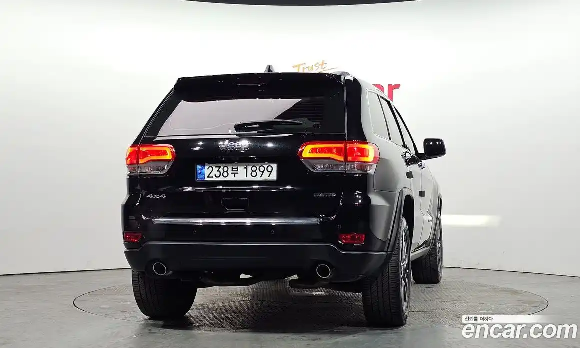 Jeep Cherokee 2018 3.6 Автомат в Москве № 169906, фото 4