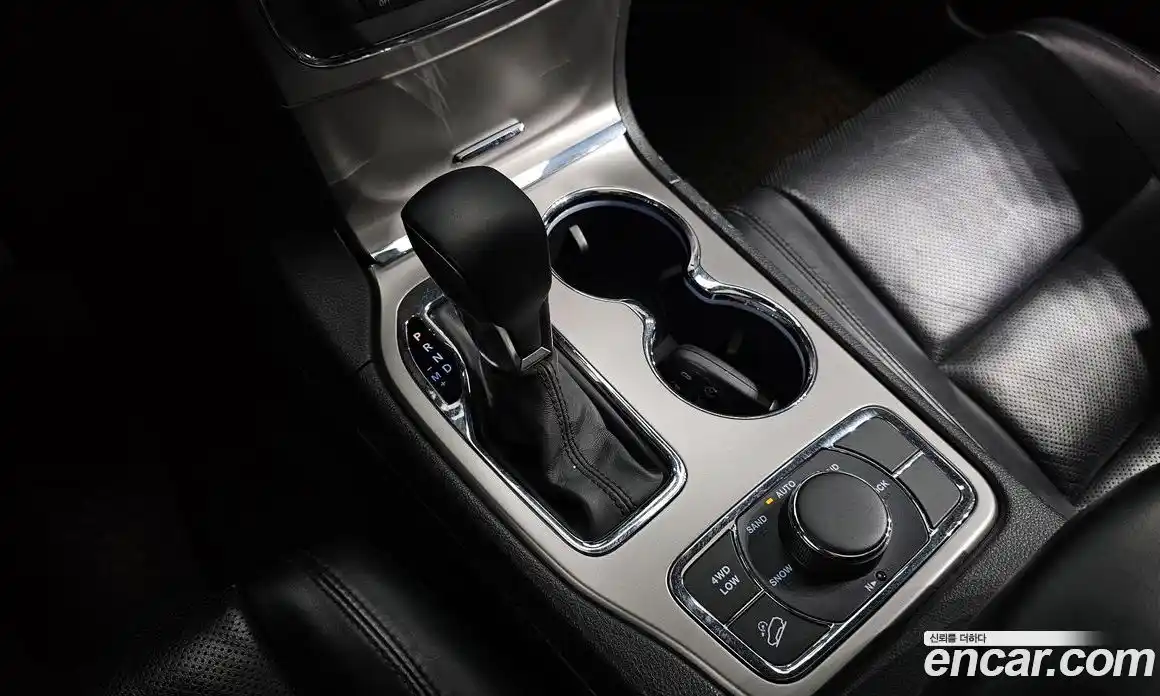 Jeep Cherokee 2018 3.6 Автомат в Москве № 169906, фото 9