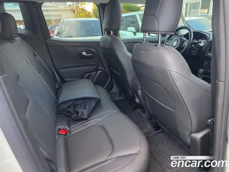 Jeep Renegade 2021 2.4 Автомат в Москве № 169941, фото 14