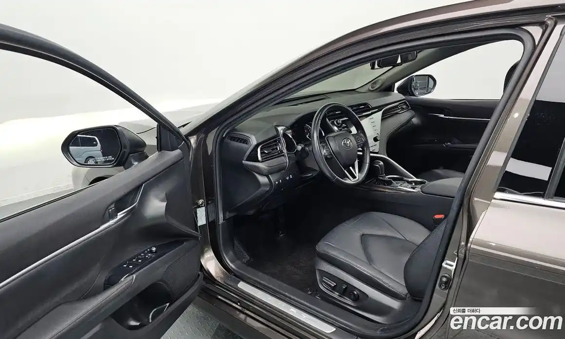 Toyota Camry 2020 2.5 Автомат в Москве № 170312, фото 19