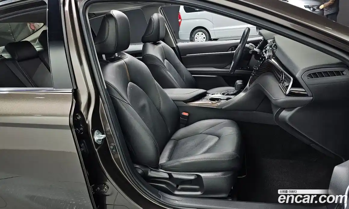 Toyota Camry 2020 2.5 Автомат в Москве № 170312, фото 9