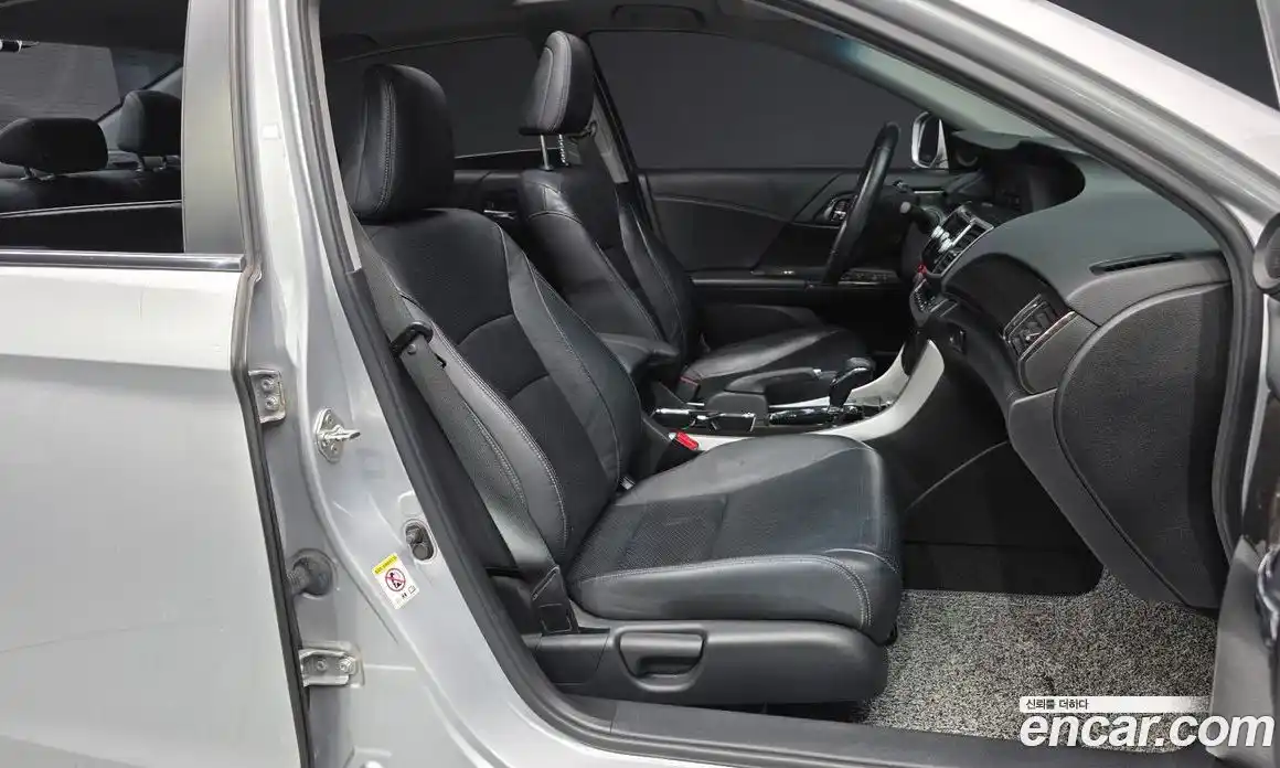 Honda Accord 2013 2.4 Автомат в Москве № 170646, фото 4