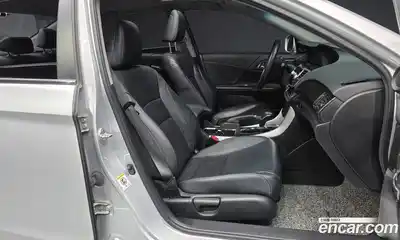 Honda Accord 2013 2.4 Автомат в Москве № 170646, миниатюра 4