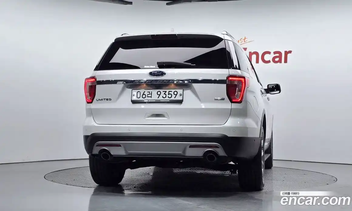 Ford Explorer 2017 2.3 Автомат в Москве № 170914, фото 4