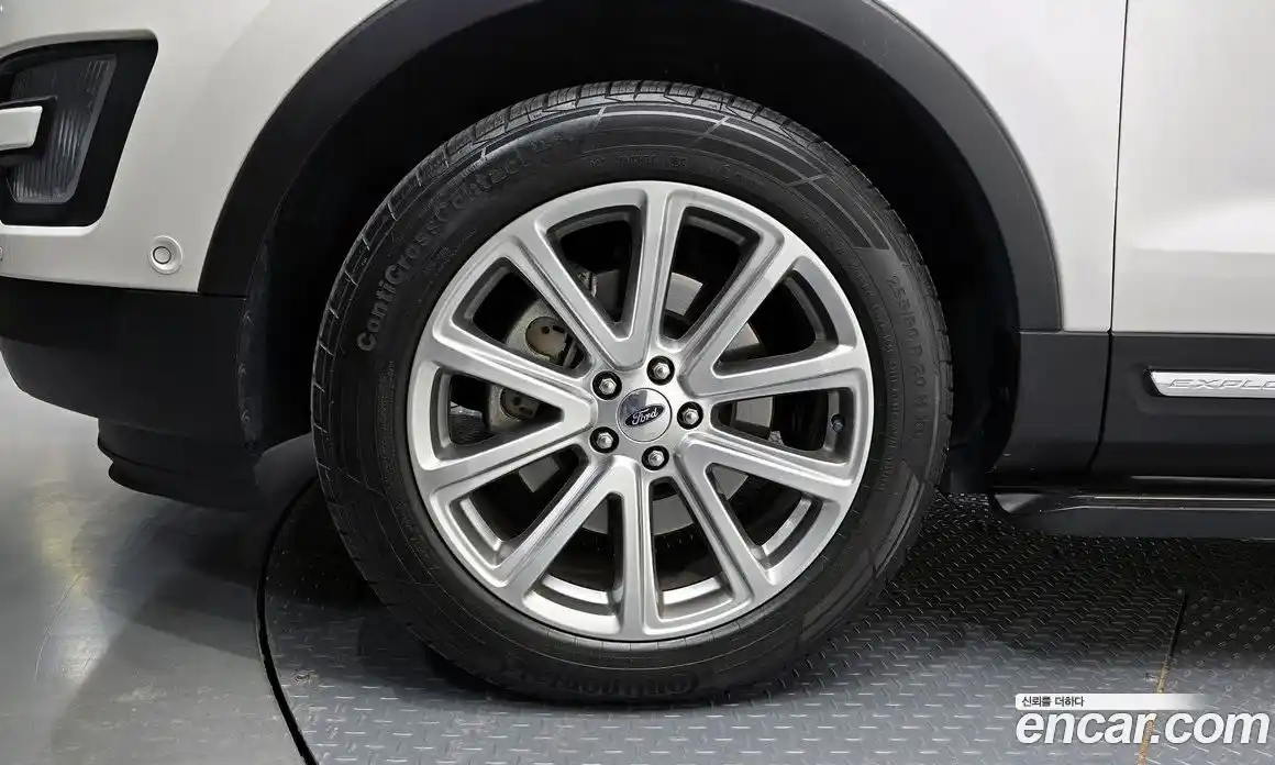 Ford Explorer 2017 2.3 Автомат в Москве № 170914, фото 5