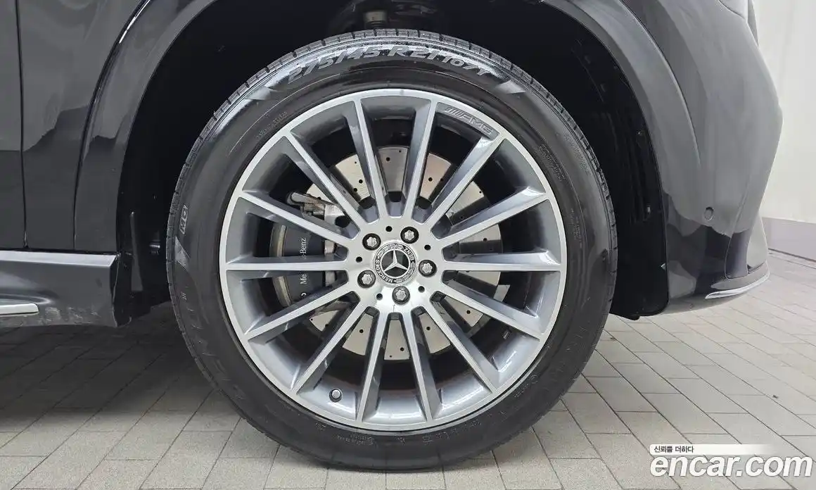 Mercedes-Benz GLE-Class 2023 3.0 Автомат в Москве № 175492, фото 18