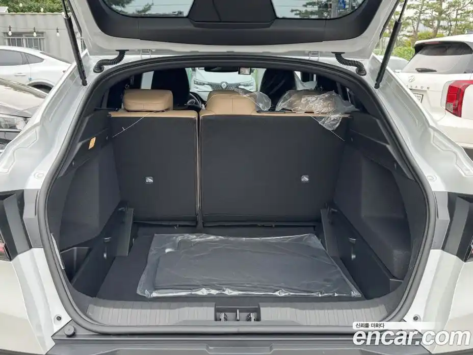 Renault Arkana 2026 1.6 Автомат в Москве № 176140, фото 19