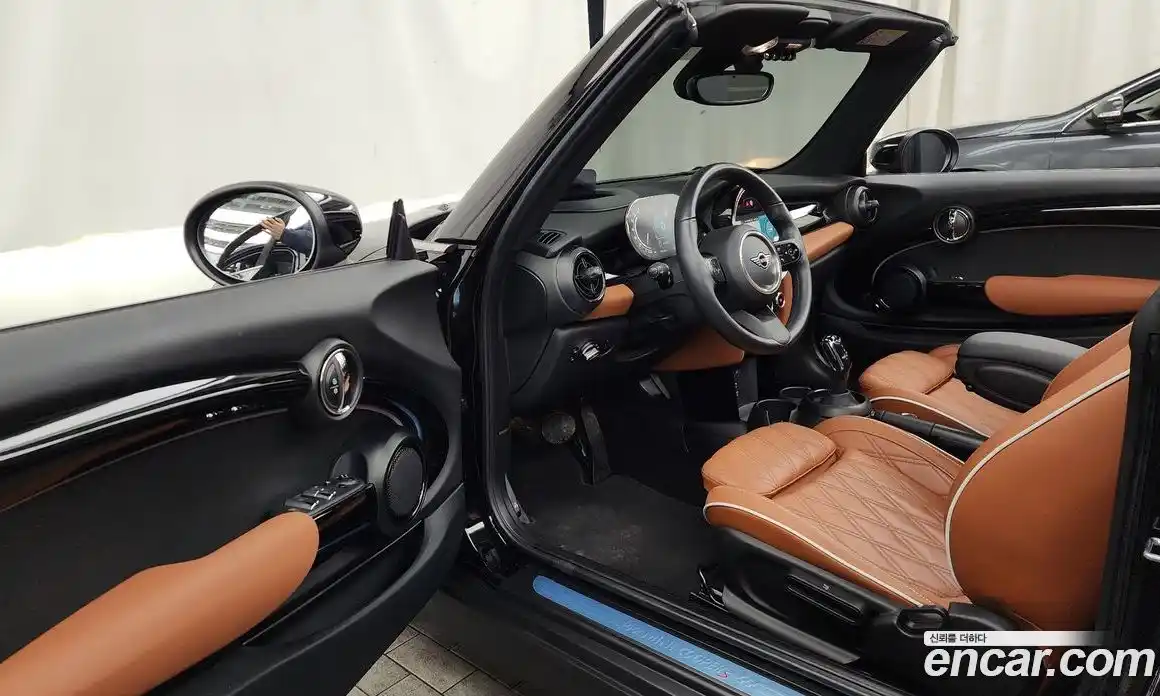 Mini Cooper Convertible 2022 2.0 Автомат в Москве № 177370, фото 3