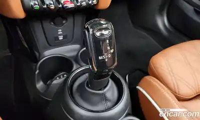 Mini Cooper Convertible 2022 2.0 Автомат в Москве № 177370, миниатюра 5