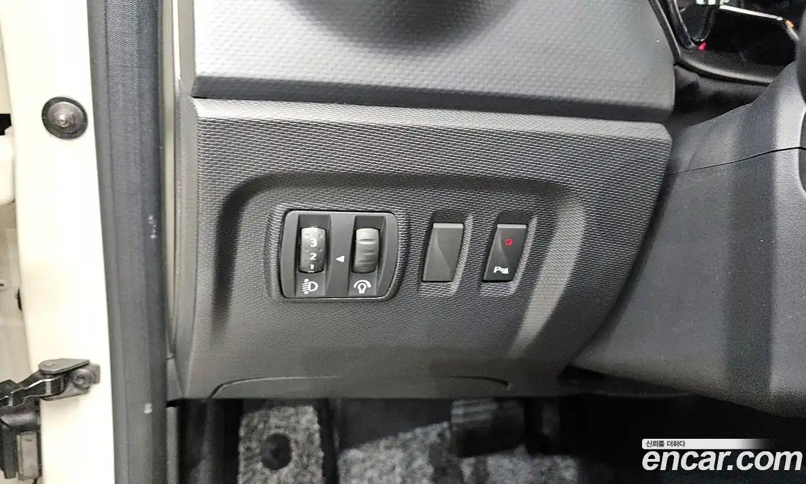 Renault QM3 2015 1.5 Автомат в Москве № 181487, фото 1