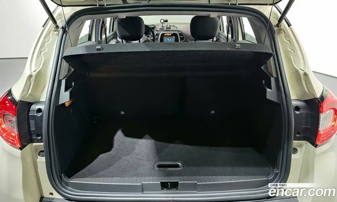 Renault QM3 2015 1.5 Автомат в Москве № 181487, фото 11