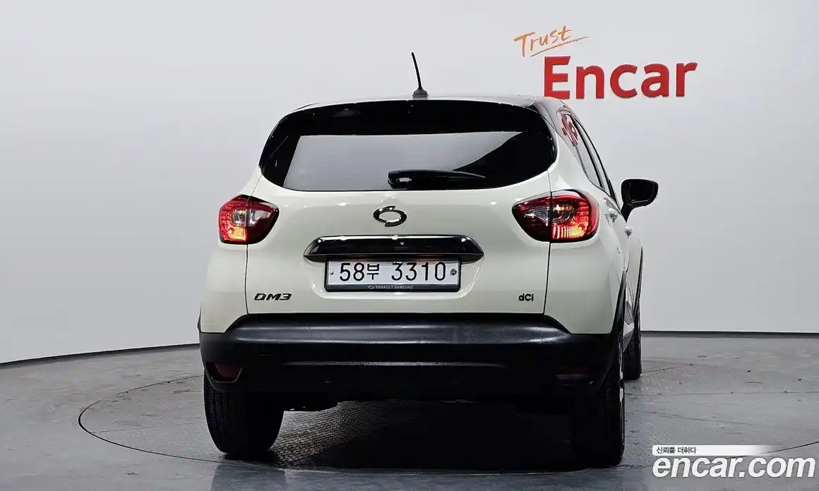 Renault QM3 2015 1.5 Автомат в Москве № 181487, фото 13