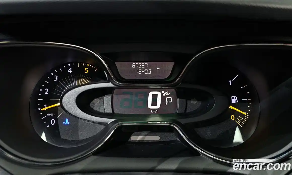 Renault QM3 2015 1.5 Автомат в Москве № 181487, фото 14