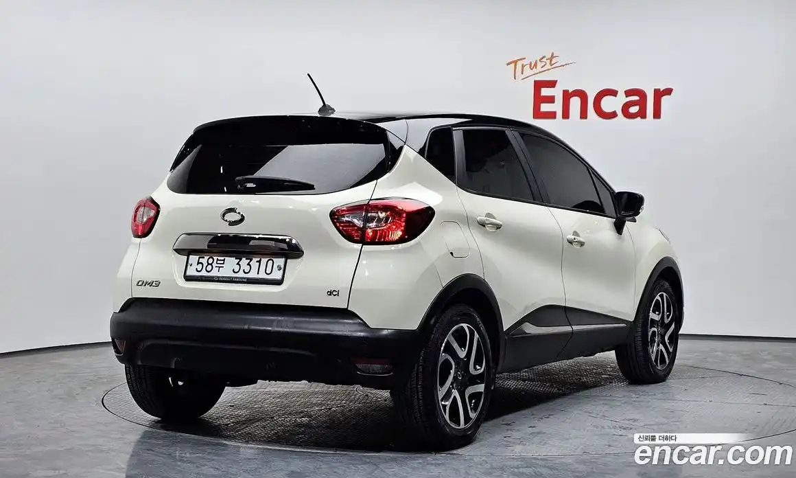 Renault QM3 2015 1.5 Автомат в Москве № 181487, фото 18