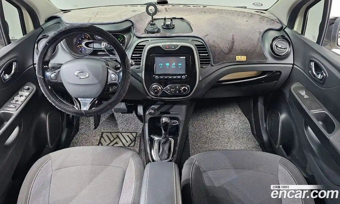 Renault QM3 2015 1.5 Автомат в Москве № 181487, фото 20