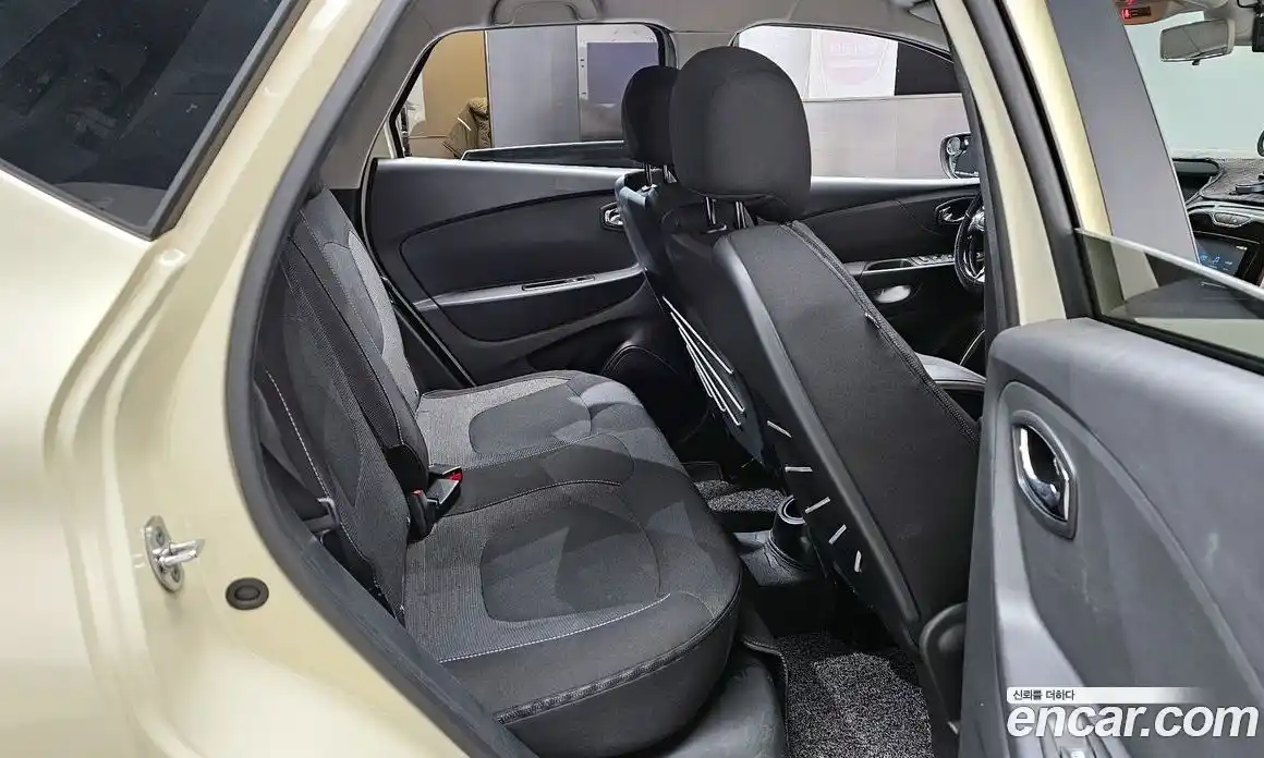 Renault QM3 2015 1.5 Автомат в Москве № 181487, фото 4