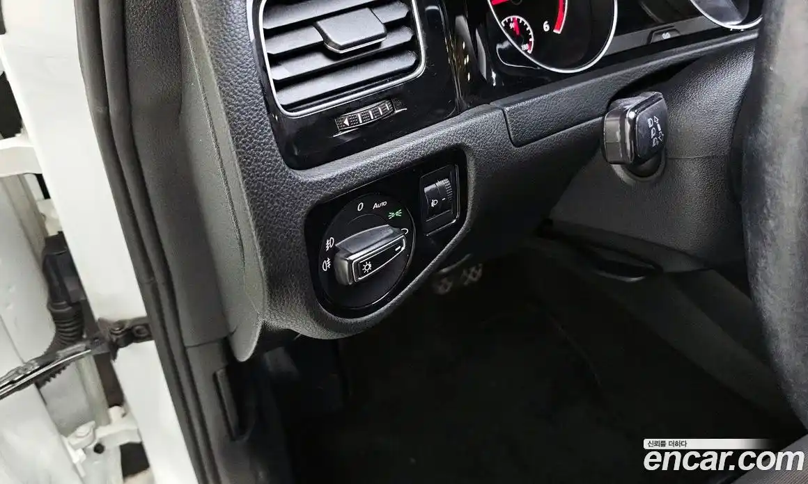 Volkswagen Golf 2014 1.6 Автомат в Москве № 185746, фото 14