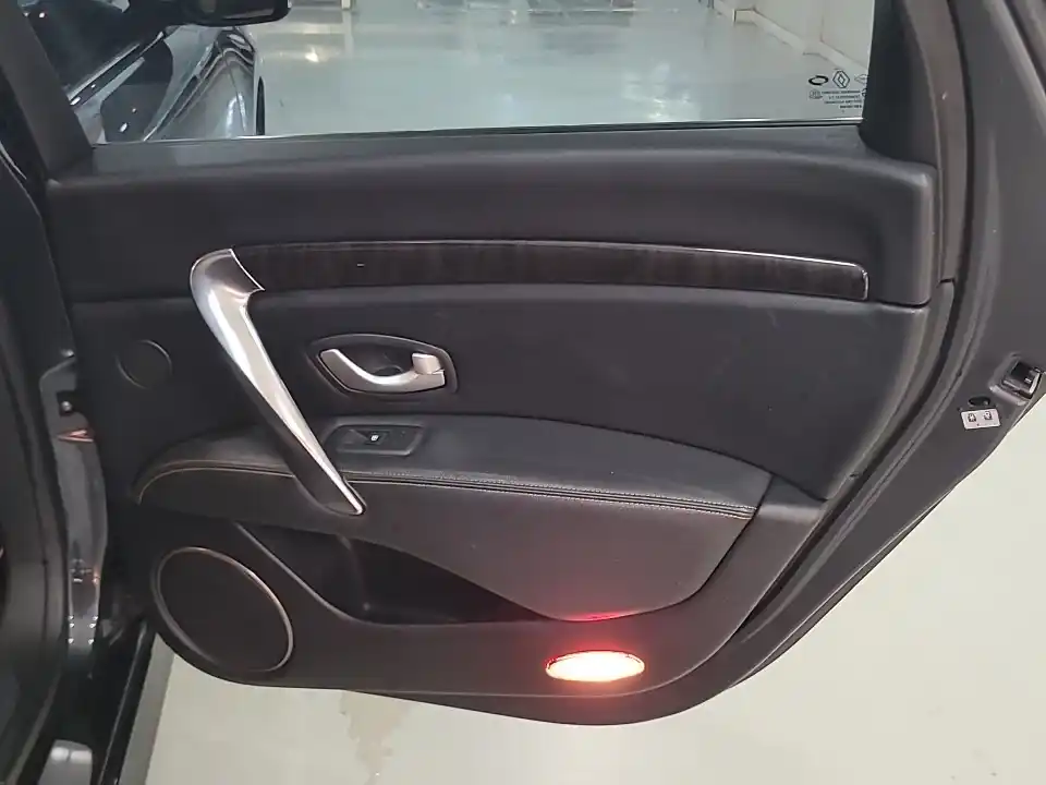 Renault SM7 2012 2.5 Автомат в Москве № 186354, фото 16