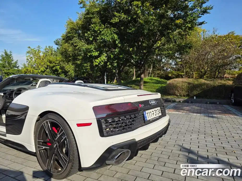 Audi R8 2020 5.2 Робот в Москве № 191976, фото 16