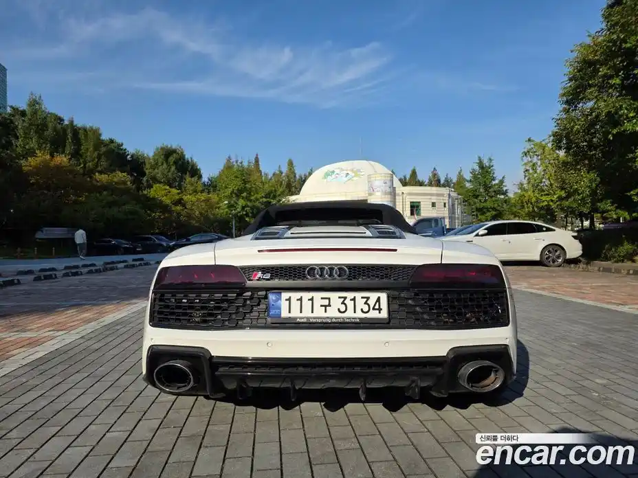 Audi R8 2020 5.2 Робот в Москве № 191976, фото 6