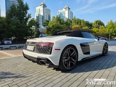 Audi R8 2020 5.2 Робот в Москве № 191976, миниатюра 7