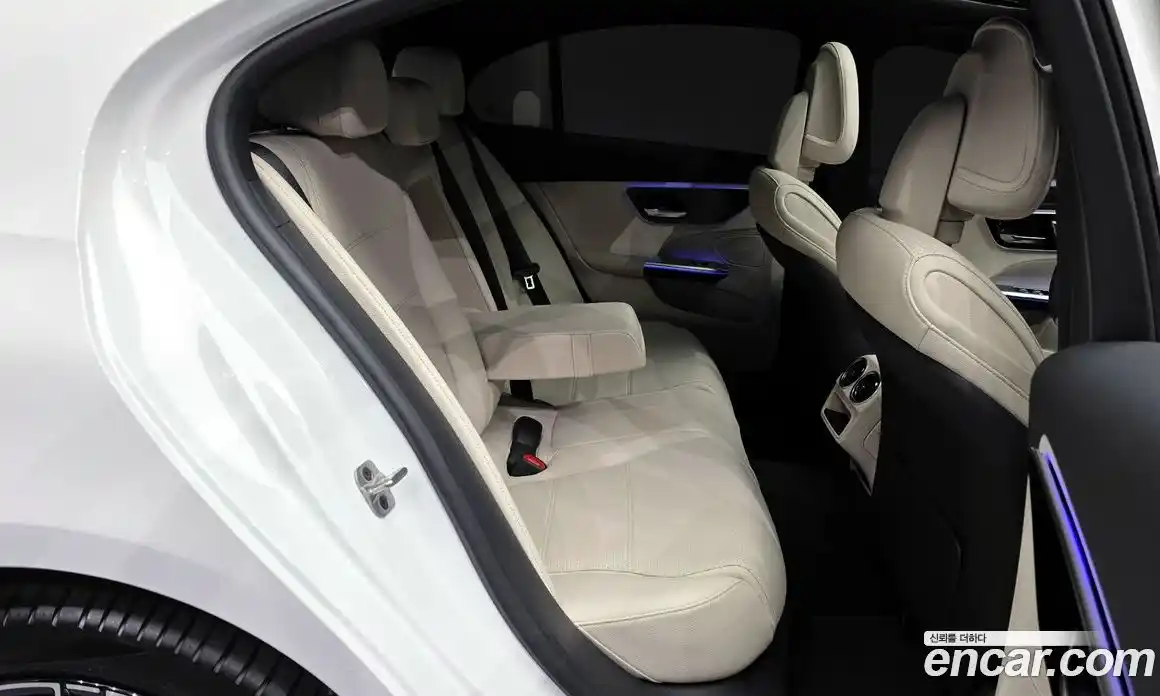 Mercedes-Benz C-Class 2025 2.0 Автомат в Москве № 193633, фото 12