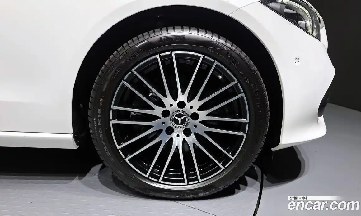 Mercedes-Benz C-Class 2025 2.0 Автомат в Москве № 193633, фото 5