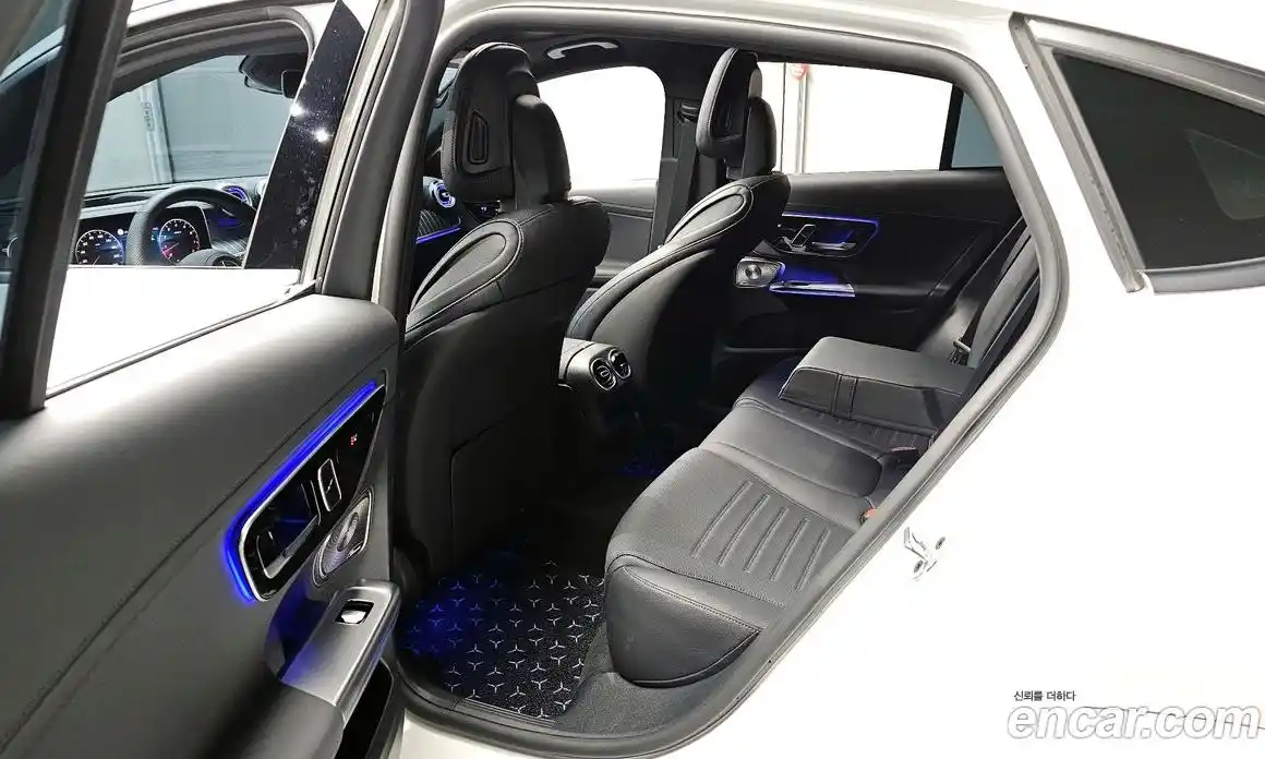 Mercedes-Benz GLC-Class 2025 2.0 Автомат в Москве № 193836, фото 1