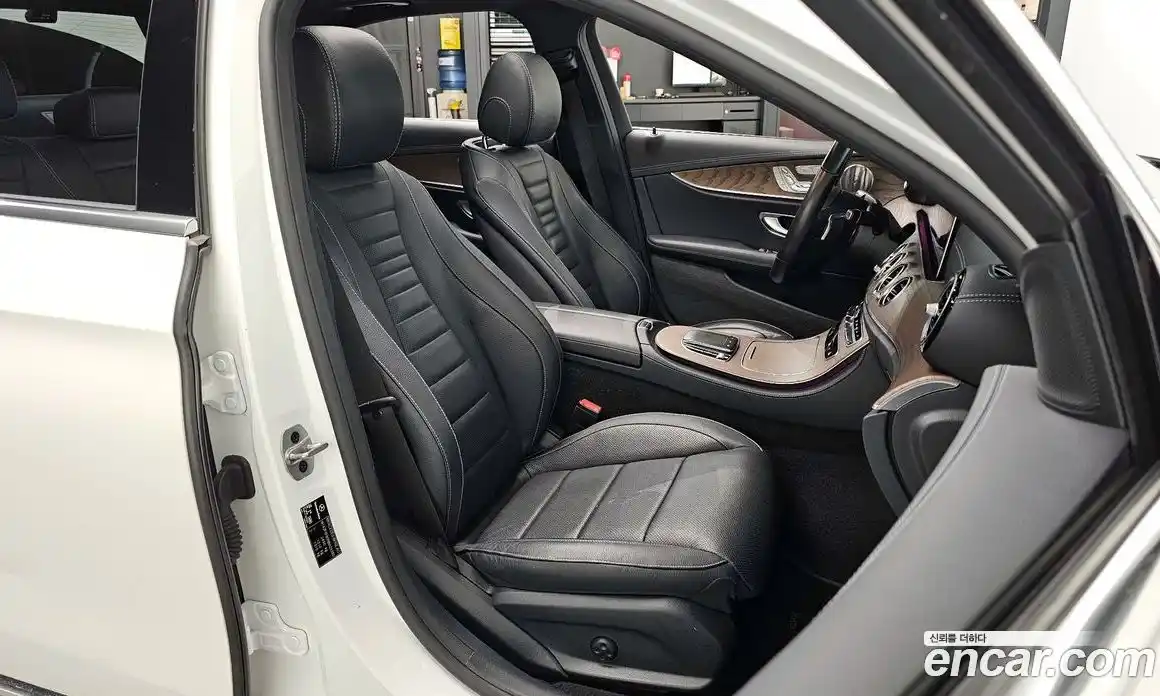 Mercedes-Benz E-Class 2022 1.9 Автомат в Москве № 195152, фото 15