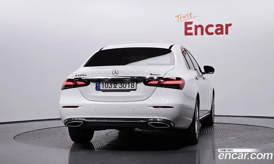 Mercedes-Benz E-Class 2022 1.9 Автомат в Москве № 195152, фото 6