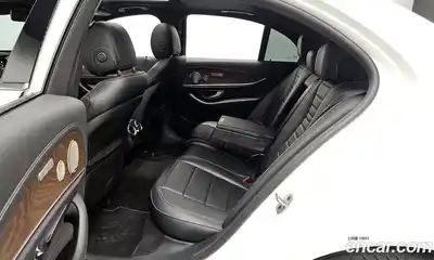 Mercedes-Benz E-Class 2022 1.9 Автомат в Москве № 195152, миниатюра 10