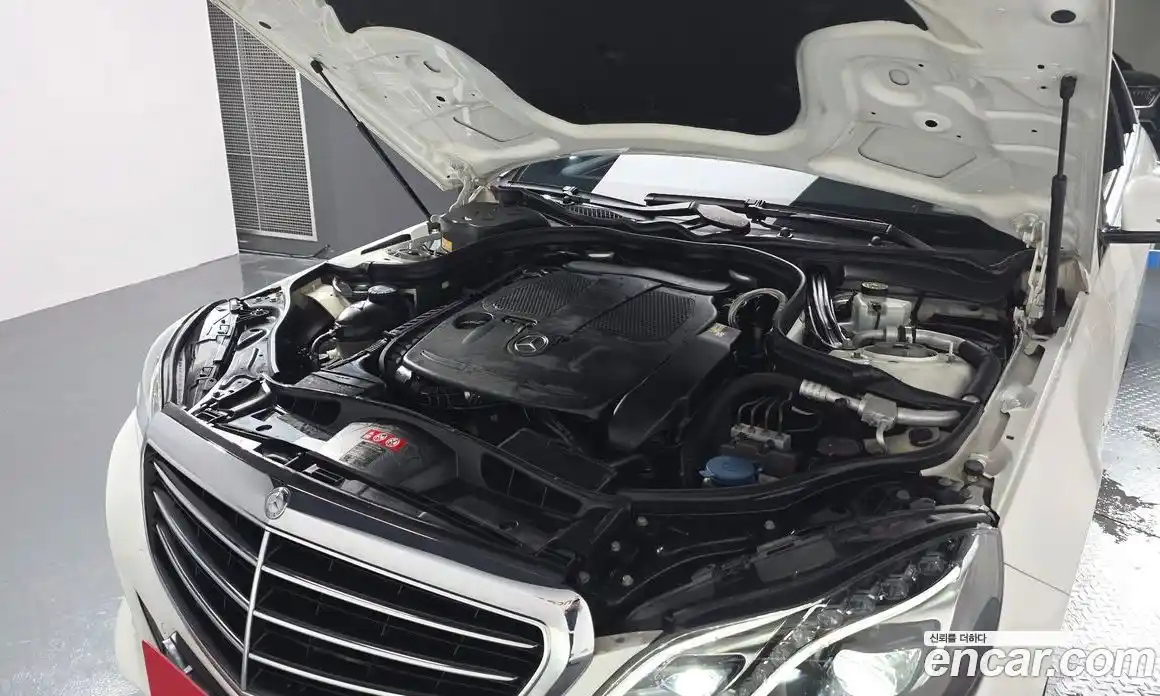 Mercedes-Benz E-Class 2014 3.5 Автомат в Москве № 195420, фото 17