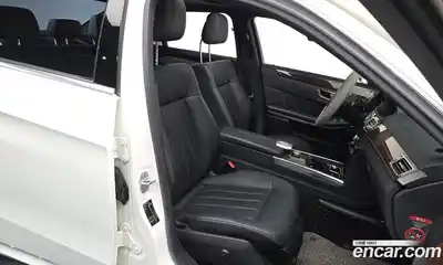 Mercedes-Benz E-Class 2014 3.5 Автомат в Москве № 195420, миниатюра 2