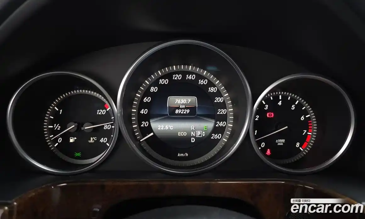 Mercedes-Benz E-Class 2014 3.5 Автомат в Москве № 195420, фото 8