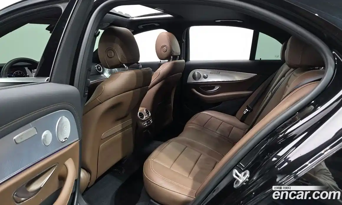 Mercedes-Benz E-Class 2021 2.0 Автомат в Москве № 195466, фото 12