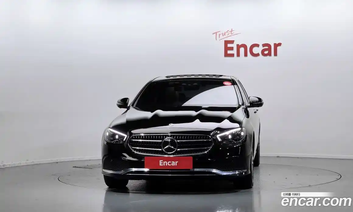 Mercedes-Benz E-Class 2021 2.0 Автомат в Москве № 195466, фото 3