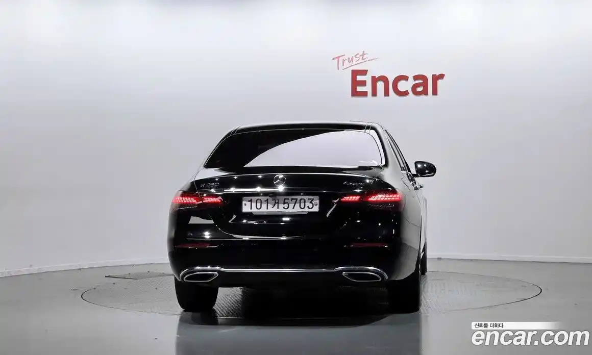 Mercedes-Benz E-Class 2021 2.0 Автомат в Москве № 195466, фото 4